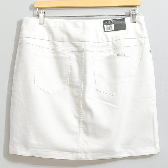 S.C. & CO Ladies' Denim Skort White - Picture 4 of 5
